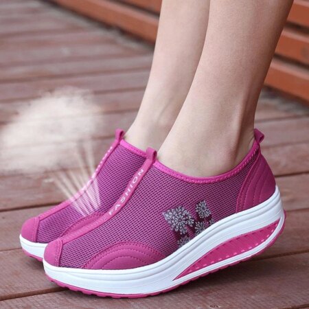 Women Toning Shoes Breathable Mesh Swing Shoes Slip-on Rocking Shoes Sock Fitness Sneakers Black High Heels Women Sports Shoes